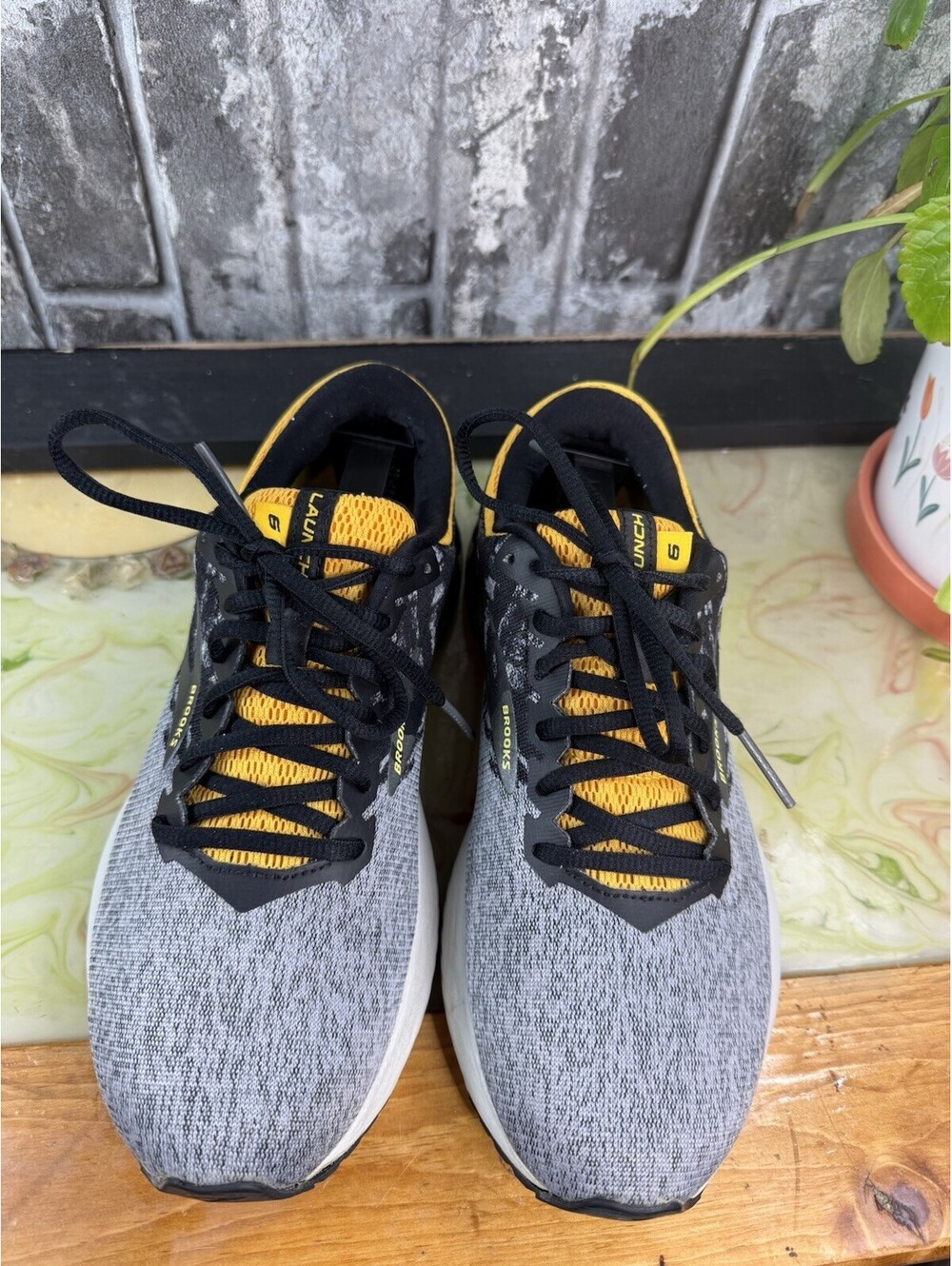 Brooks Launch 6 Run Steel City 2019 Women’s Gray/Black/Yellow Low Top Mesh - Picture 3 of 8